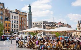 Old Lille: Charming Renovated Apartment